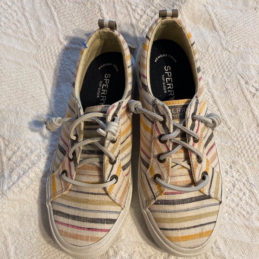 Sperry canvas shoes